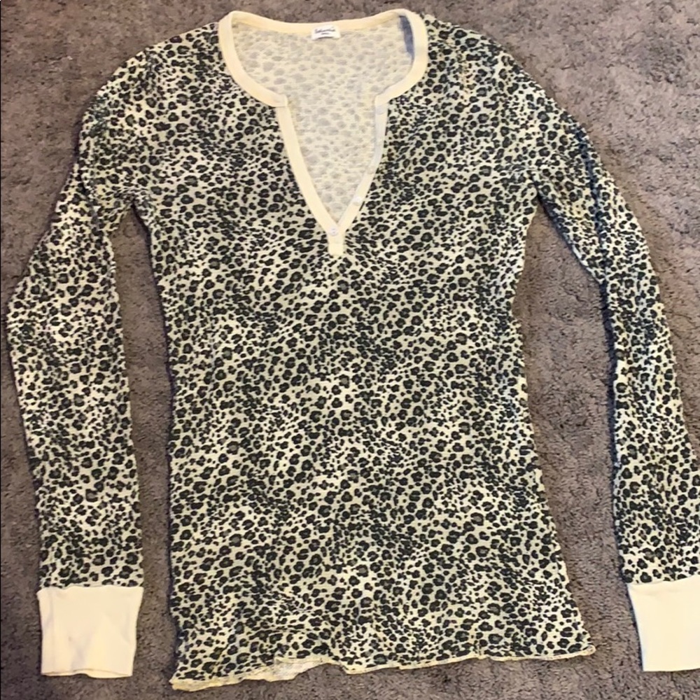 Cheetah V-neck